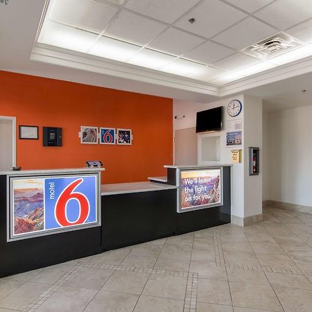 Motel 6-San Antonio, Tx - Downtown - Alamo Dome Экстерьер фото