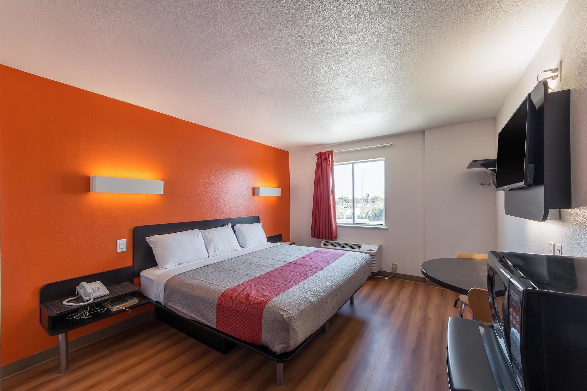 Motel 6-San Antonio, Tx - Downtown - Alamo Dome Экстерьер фото