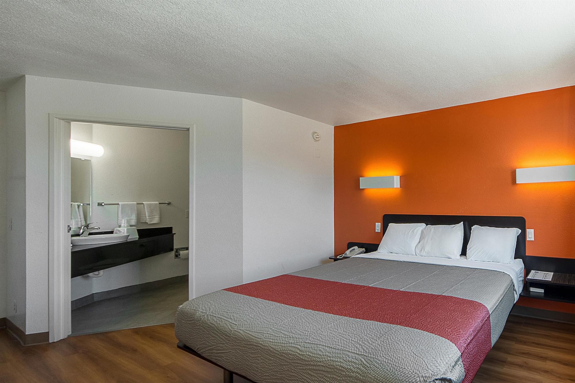 Motel 6-San Antonio, Tx - Downtown - Alamo Dome Экстерьер фото
