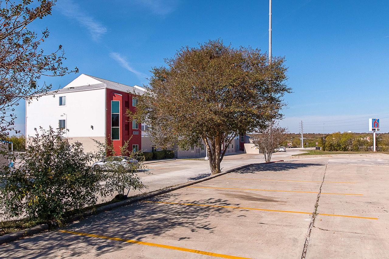 Motel 6-San Antonio, Tx - Downtown - Alamo Dome Экстерьер фото