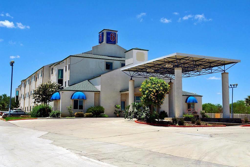 Motel 6-San Antonio, Tx - Downtown - Alamo Dome Экстерьер фото