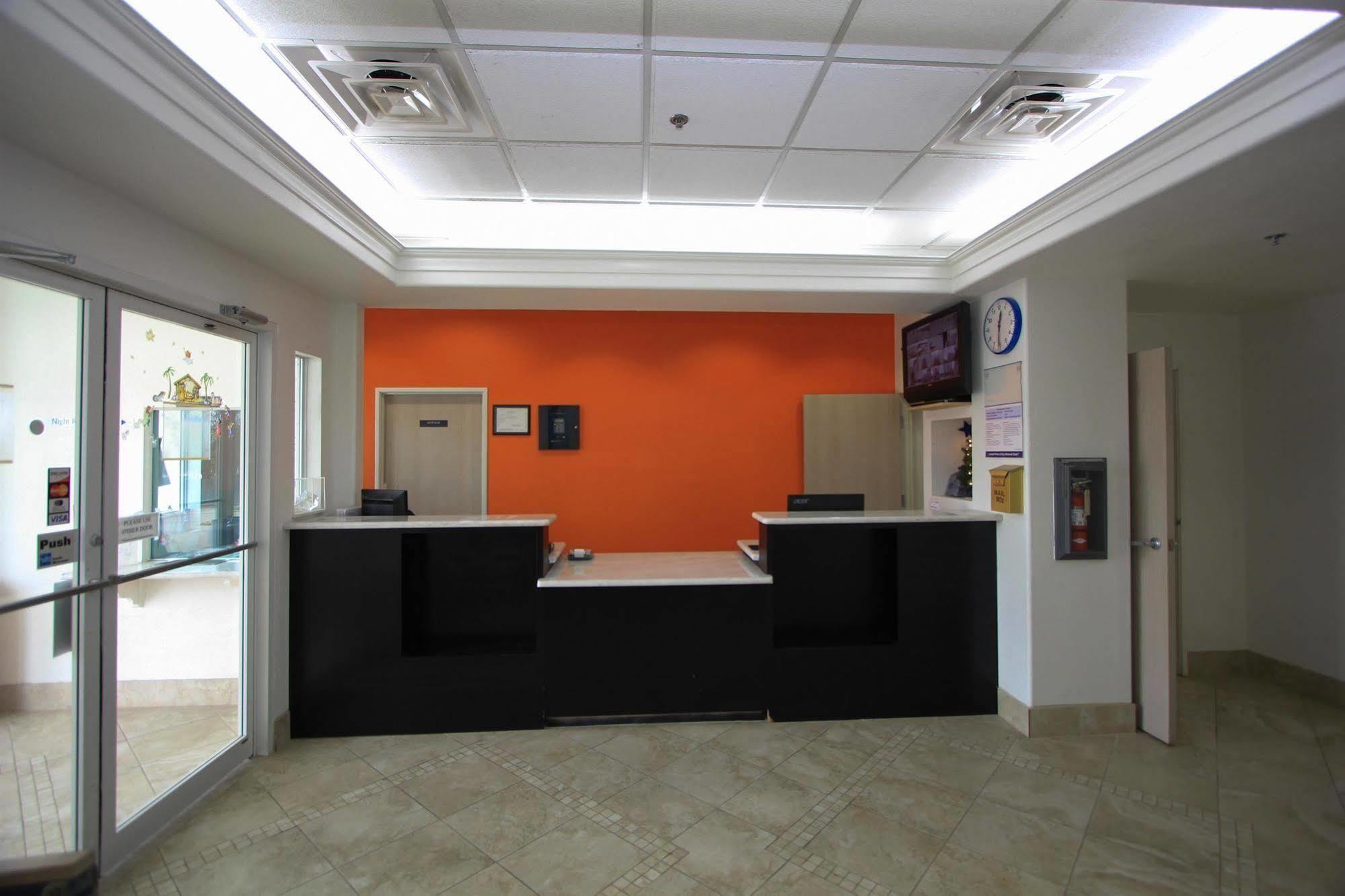 Motel 6-San Antonio, Tx - Downtown - Alamo Dome Экстерьер фото